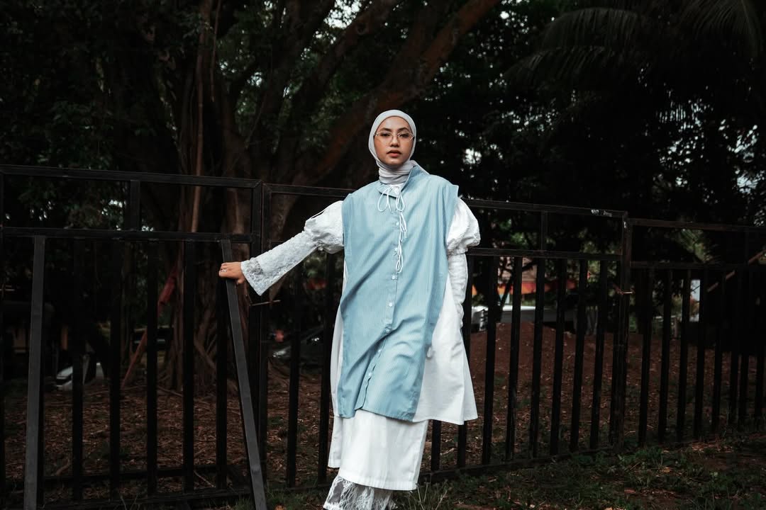 Penyanyi dan penulis lagu Feby Putri, (fbyputrinc)