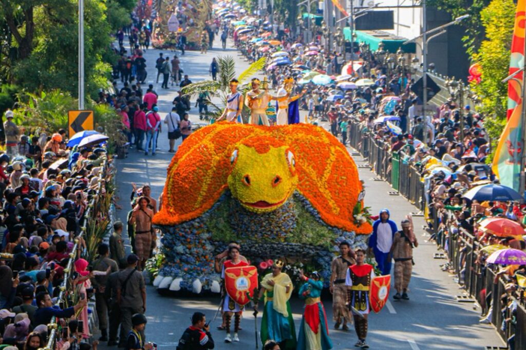 Kemeriahan Parade Surabaya